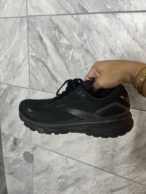 Brooks All-Black Ghost Running Shoe